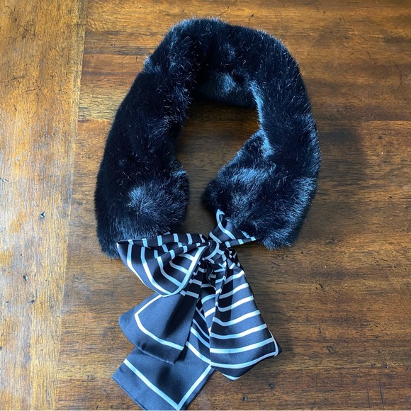 Faux Fur Collar Scarf with Polyester Tie - Picture 3 of 7